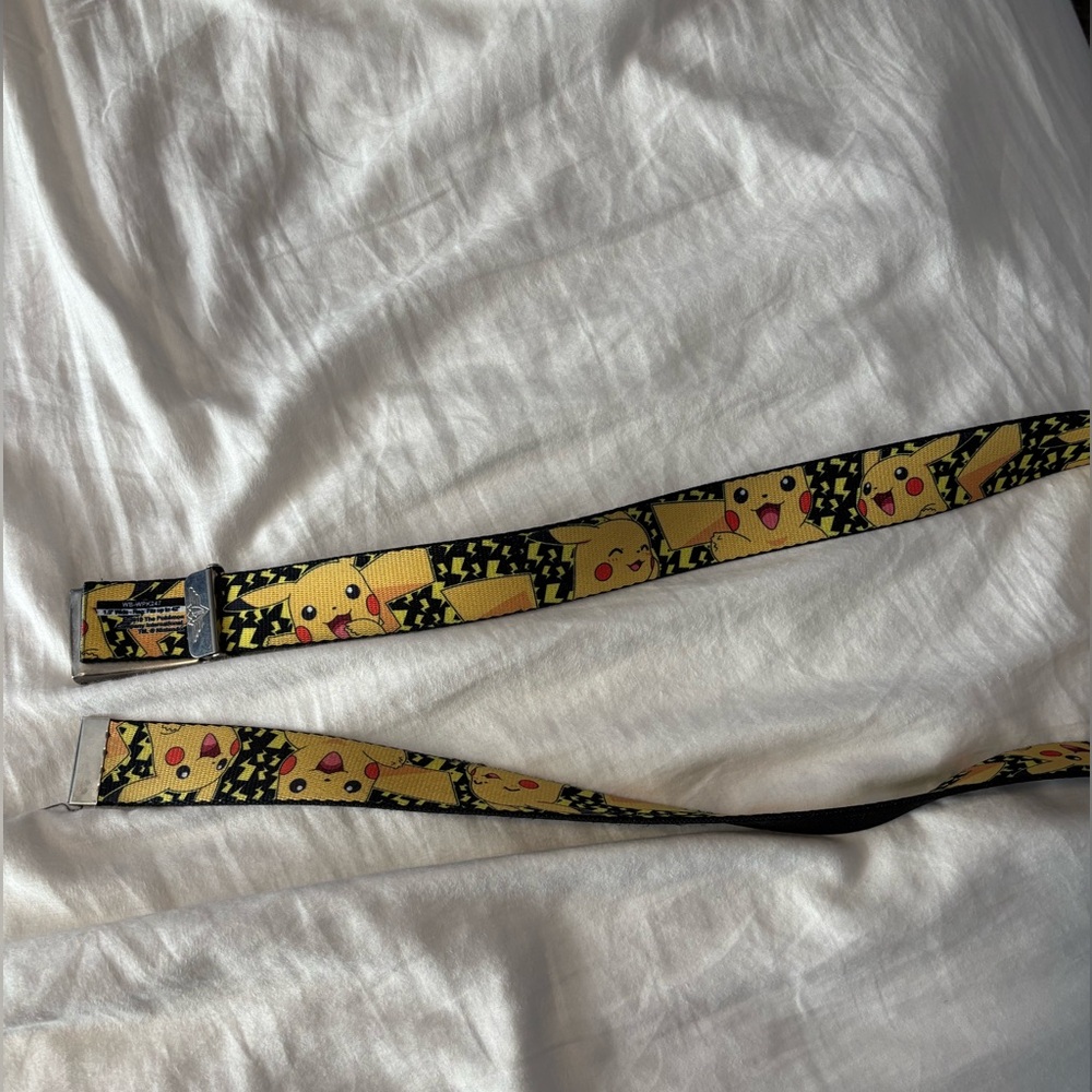 Hot Topic Pikachu Web Belt, Reversible, Black
